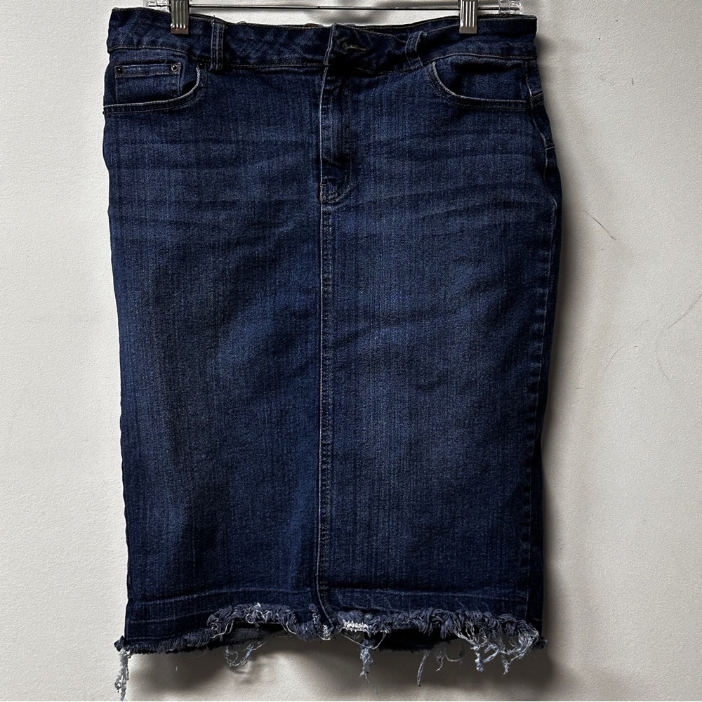 Labijou Denim Dark Wash Knee length skirt Plus Size 1X Straight Bodycon